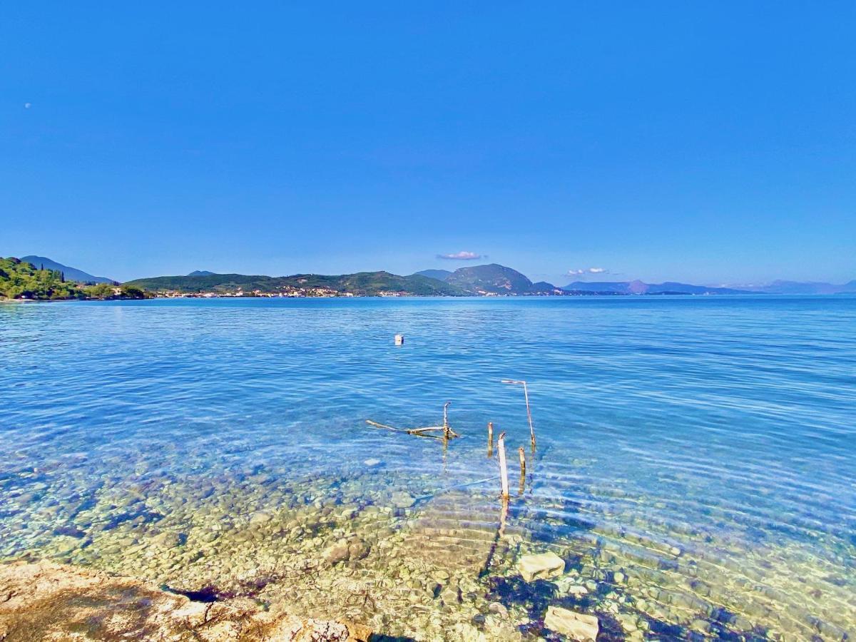 Seafront Villa Ourania Месонги Экстерьер фото