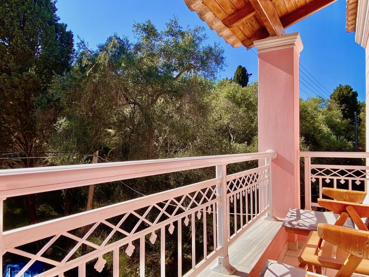 Seafront Villa Ourania Месонги Экстерьер фото